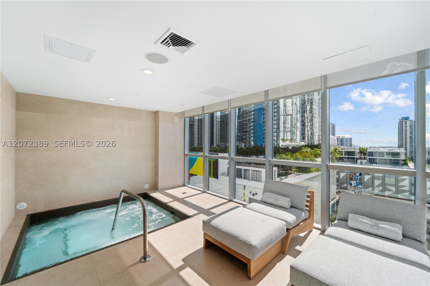 900 Biscayne Blvd #4210, Miami FL 33132