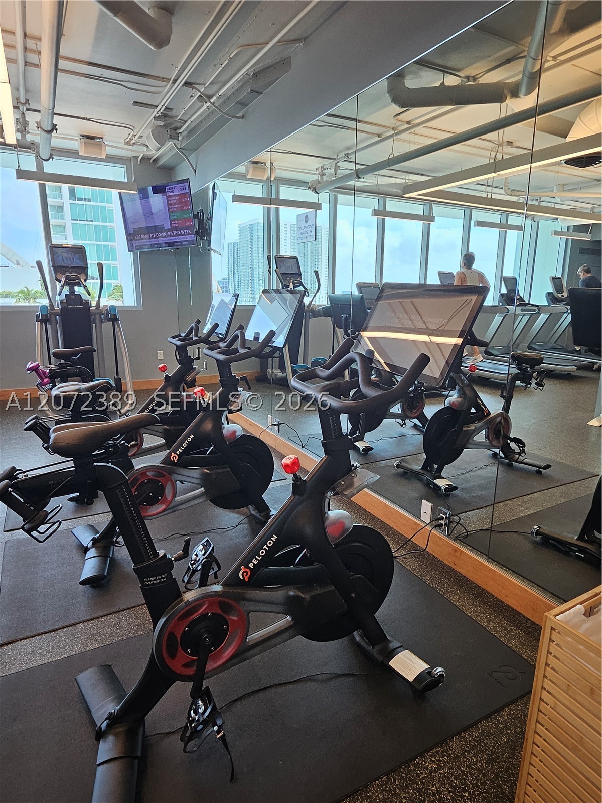 900 Biscayne Blvd #4210, Miami FL 33132