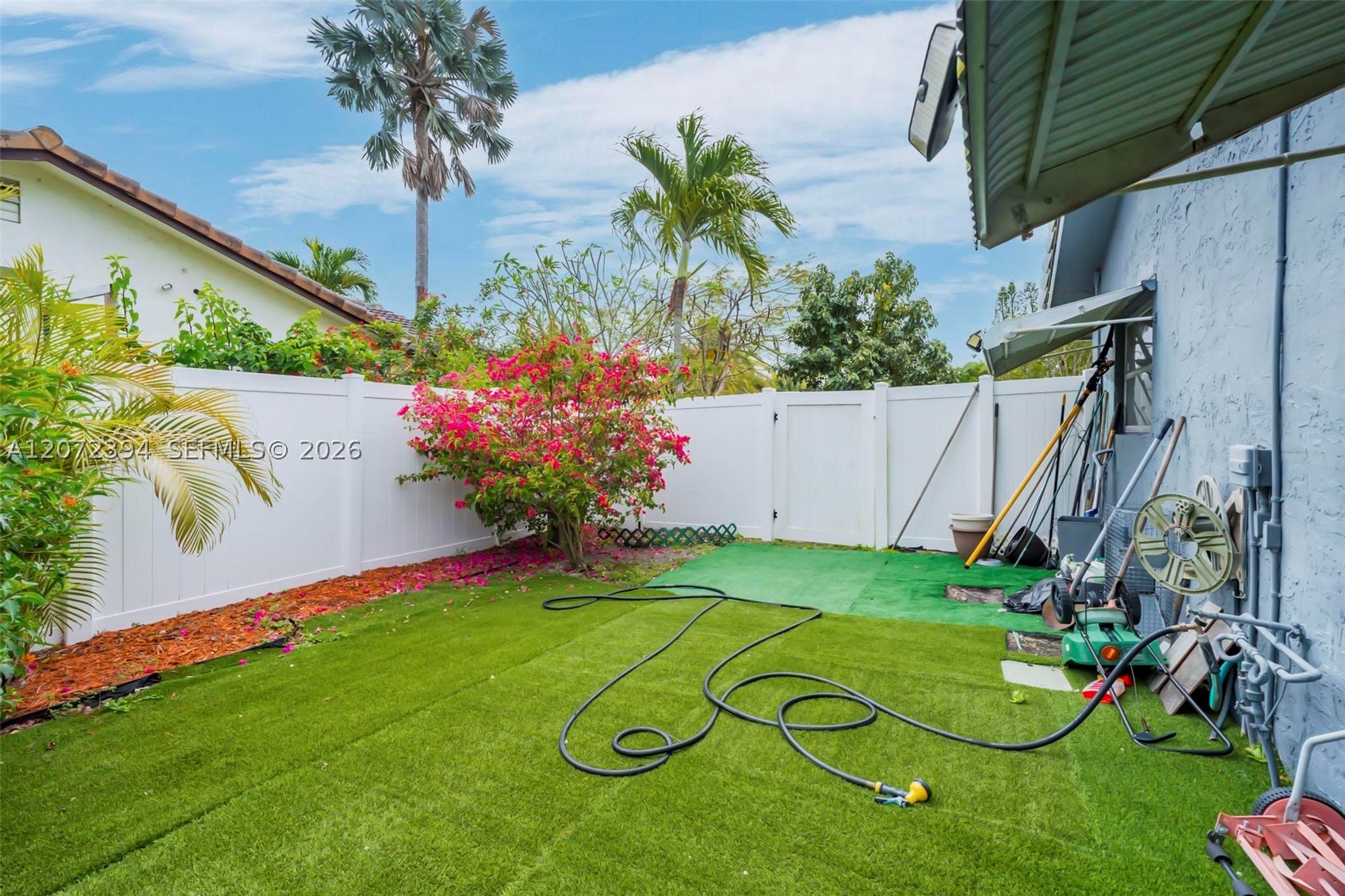 7211 NW 76th St, Tamarac FL 33321