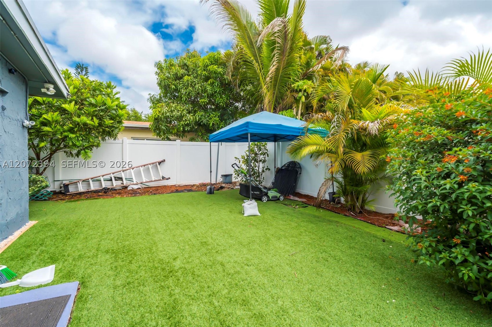 7211 NW 76th St, Tamarac FL 33321