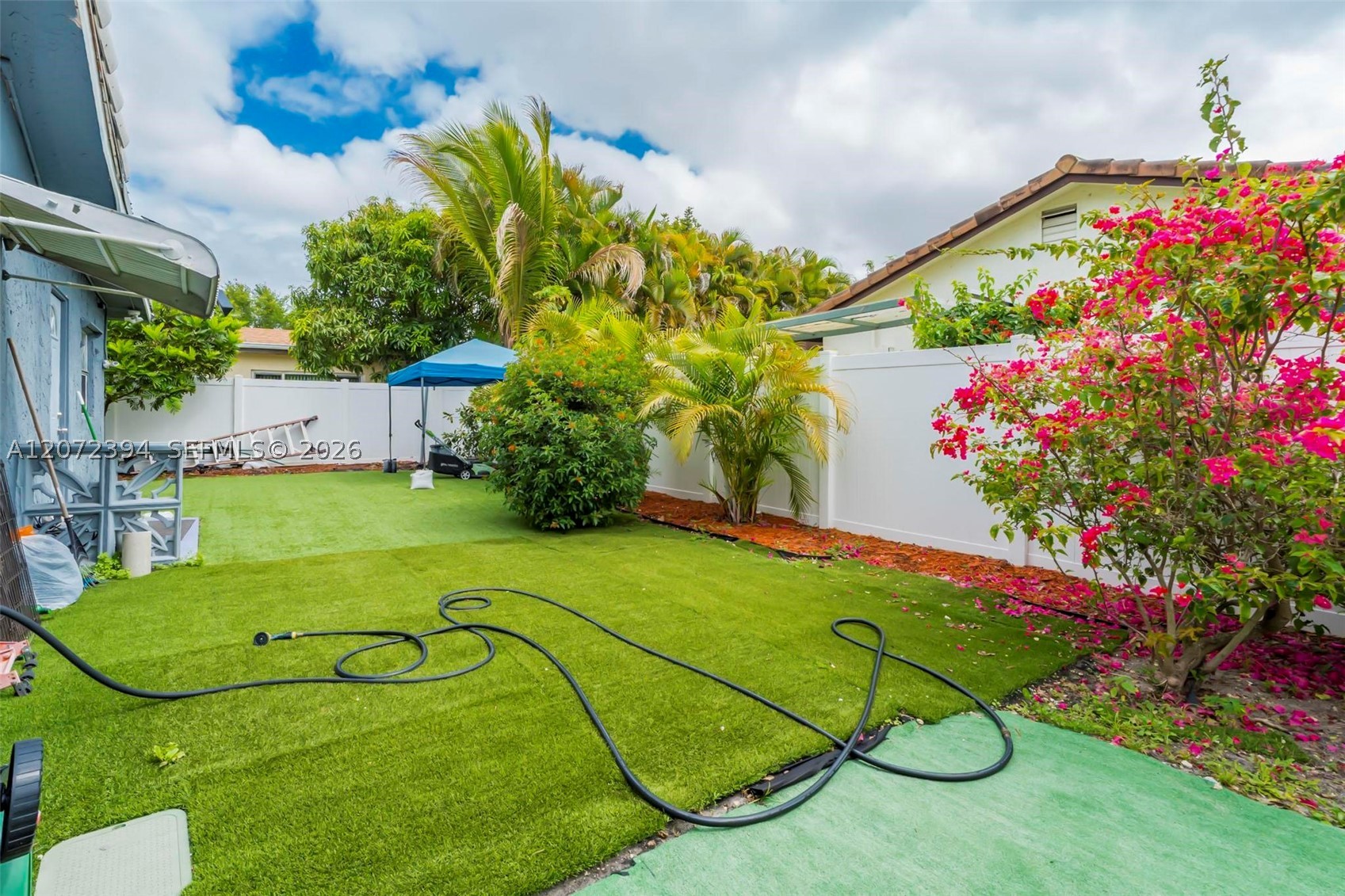 7211 NW 76th St, Tamarac FL 33321