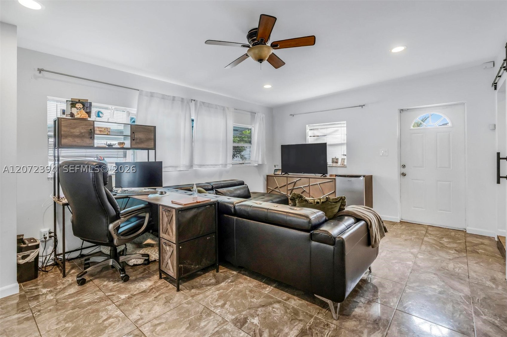7211 NW 76th St, Tamarac FL 33321