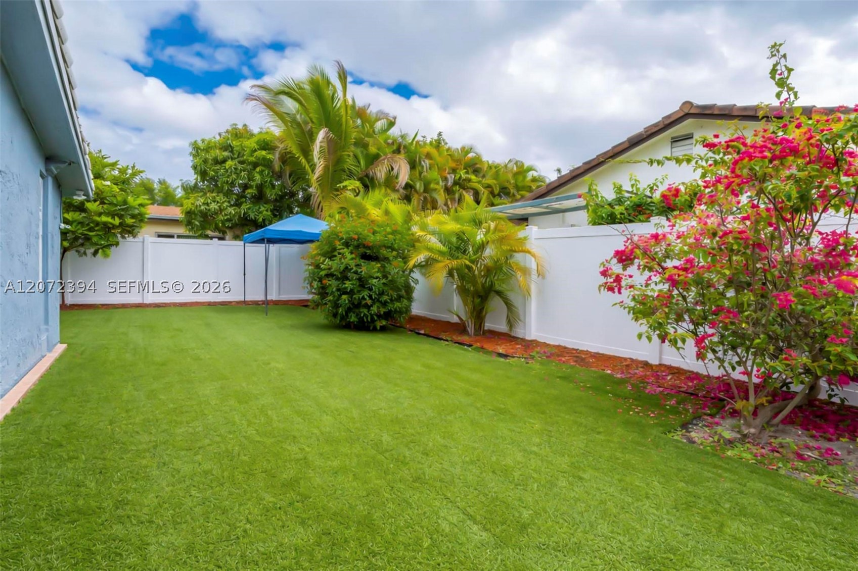 7211 NW 76th St, Tamarac FL 33321