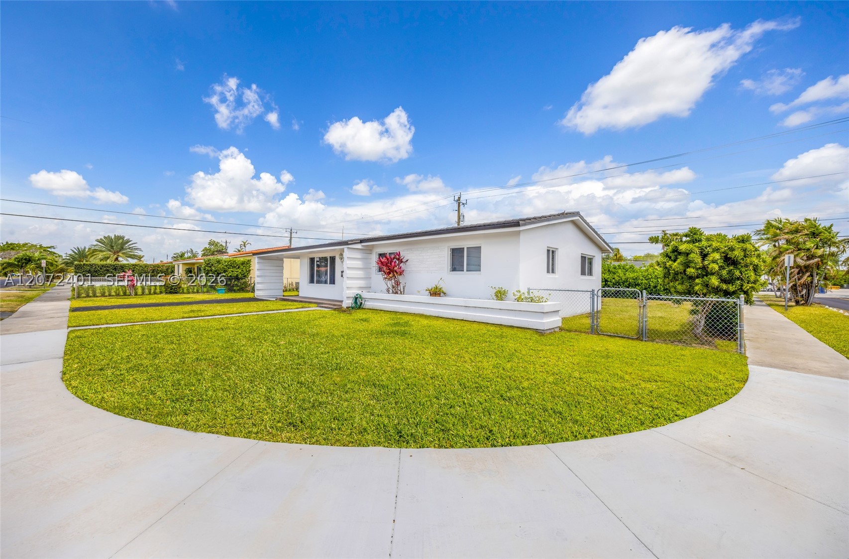 8801 SW 17th St, Miami FL 33165