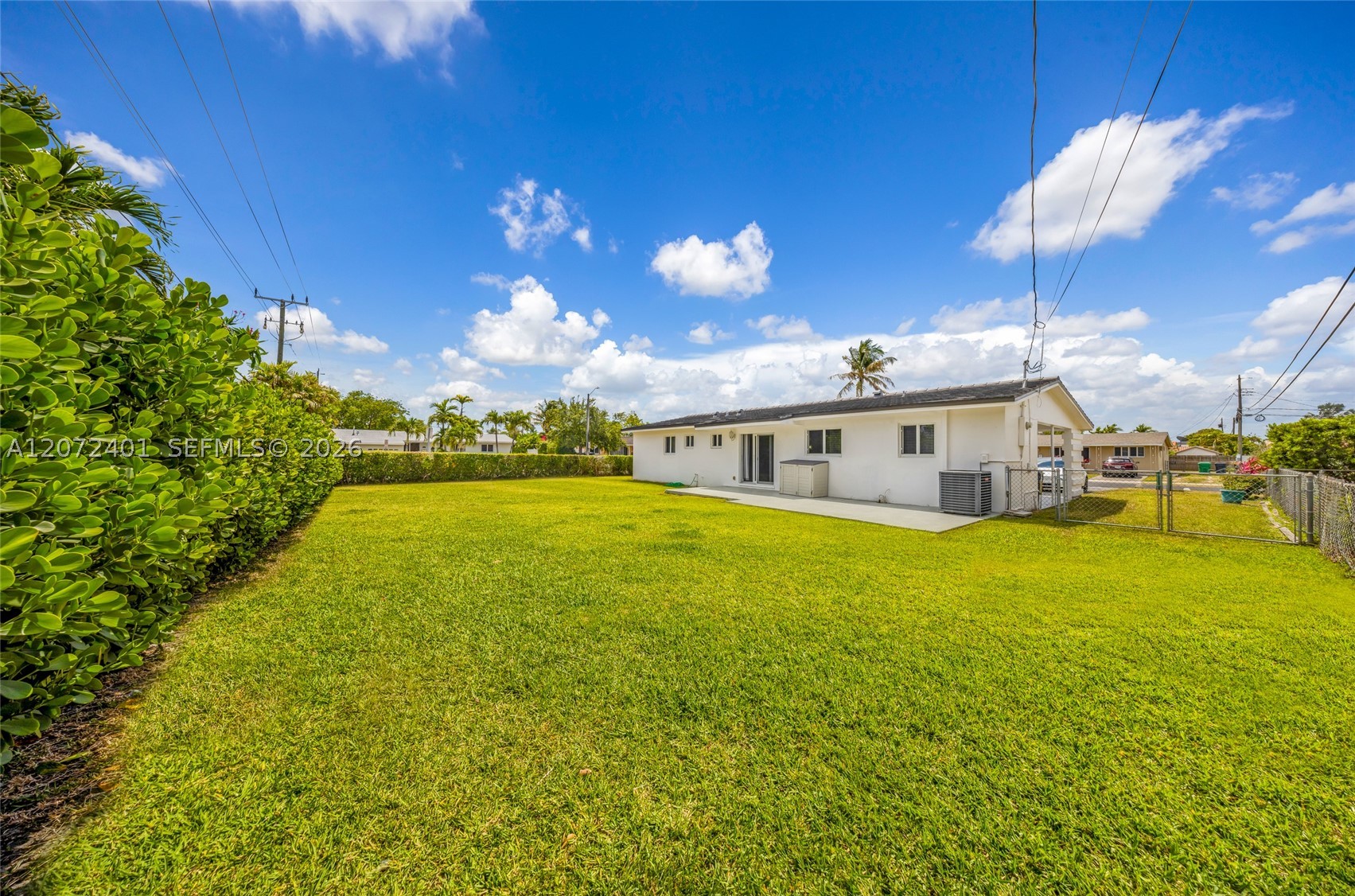 8801 SW 17th St, Miami FL 33165