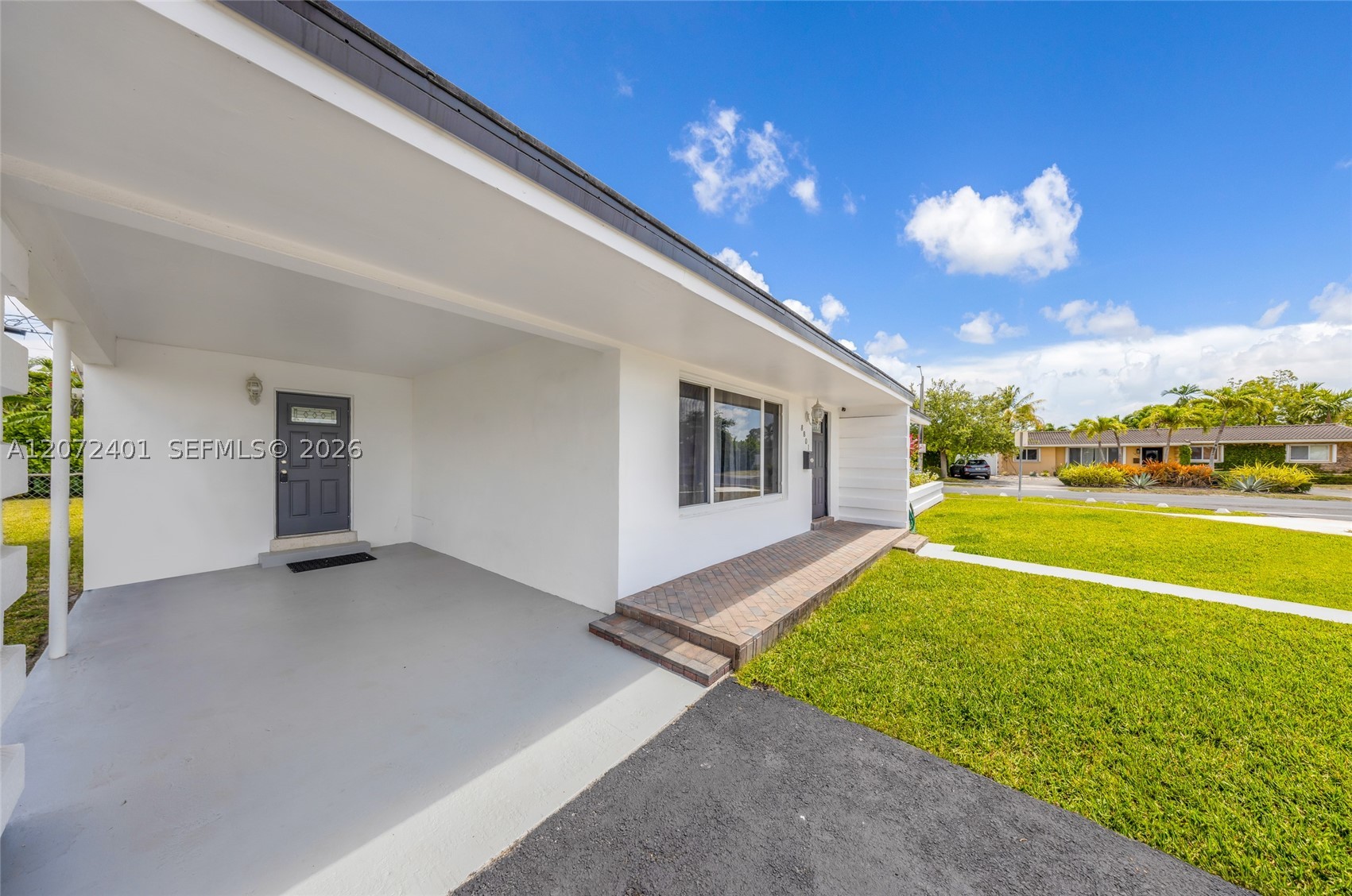 8801 SW 17th St, Miami FL 33165