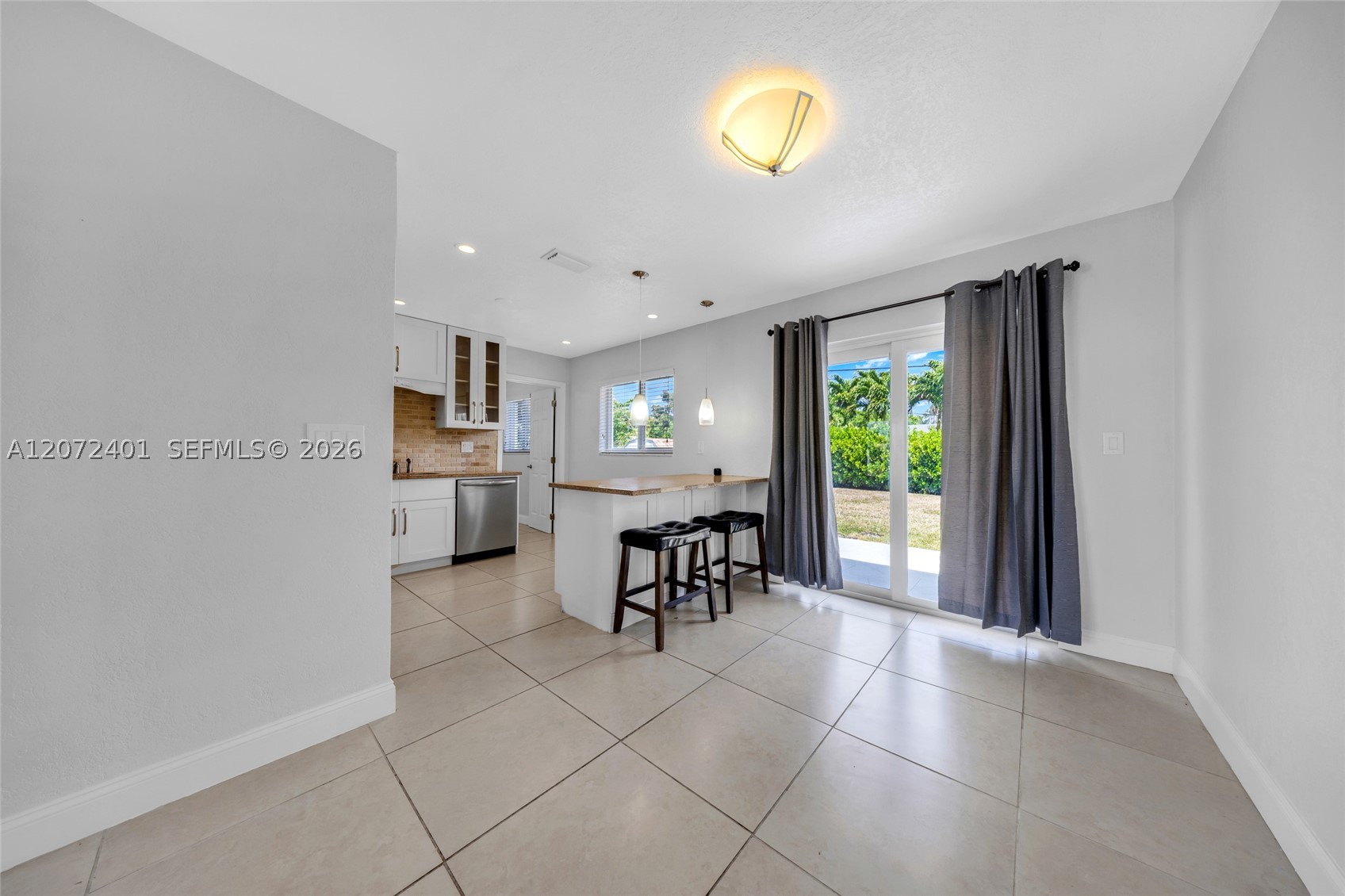 8801 SW 17th St, Miami FL 33165