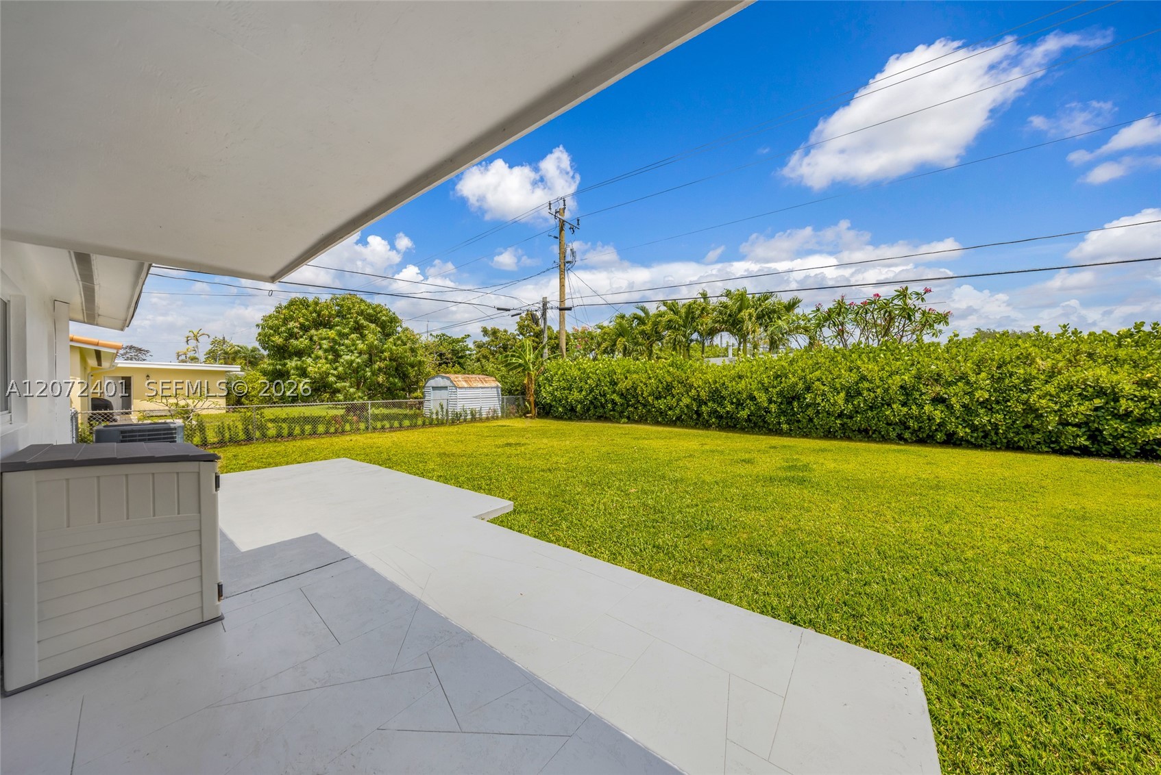 8801 SW 17th St, Miami FL 33165