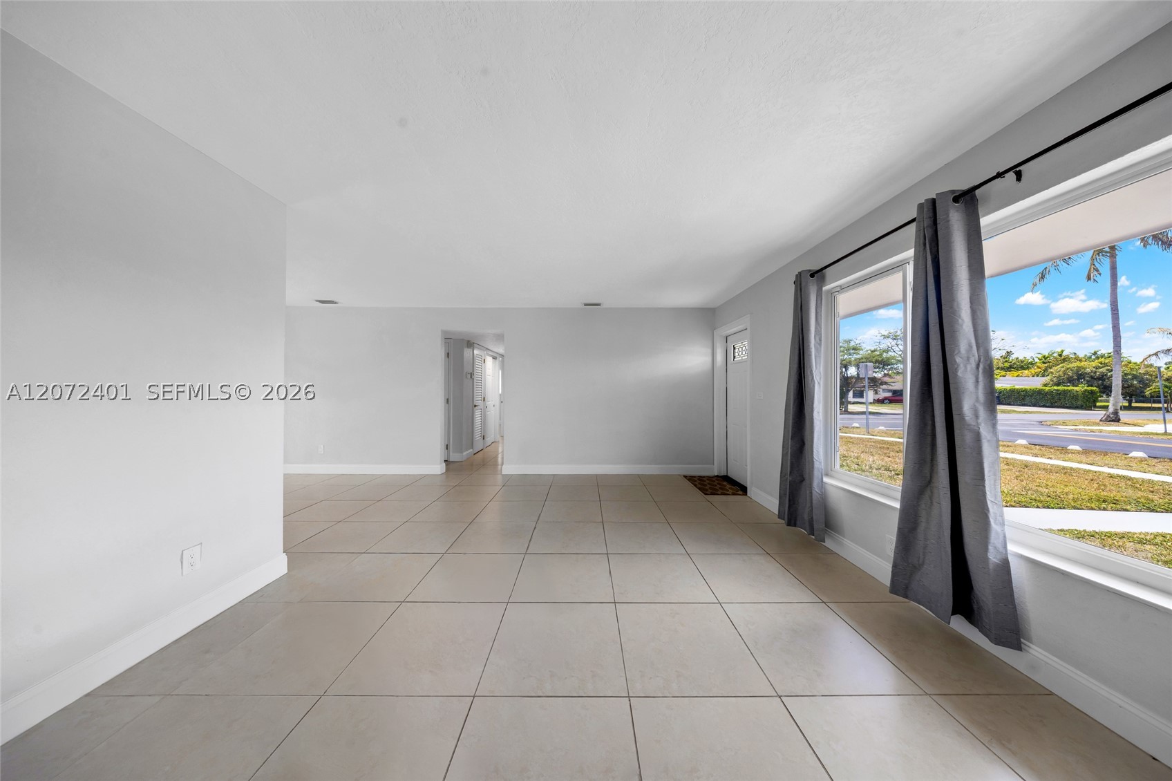 8801 SW 17th St, Miami FL 33165