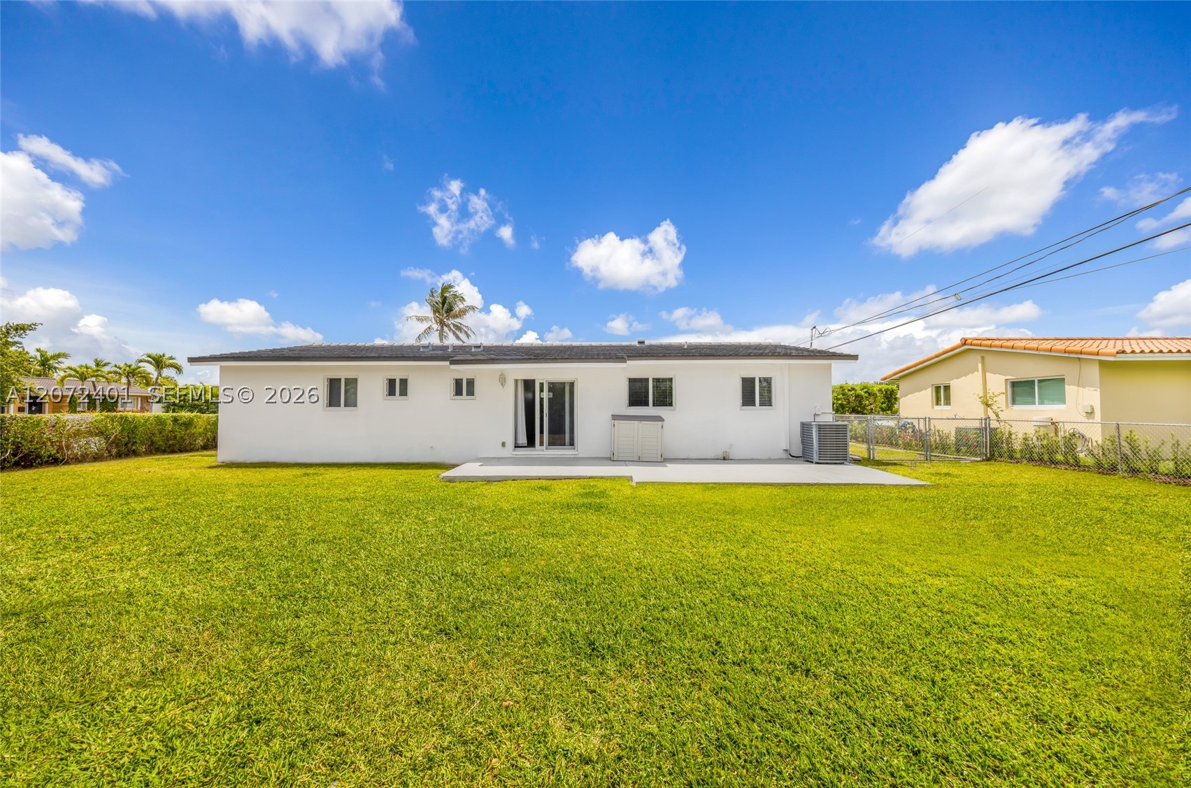 8801 SW 17th St, Miami FL 33165