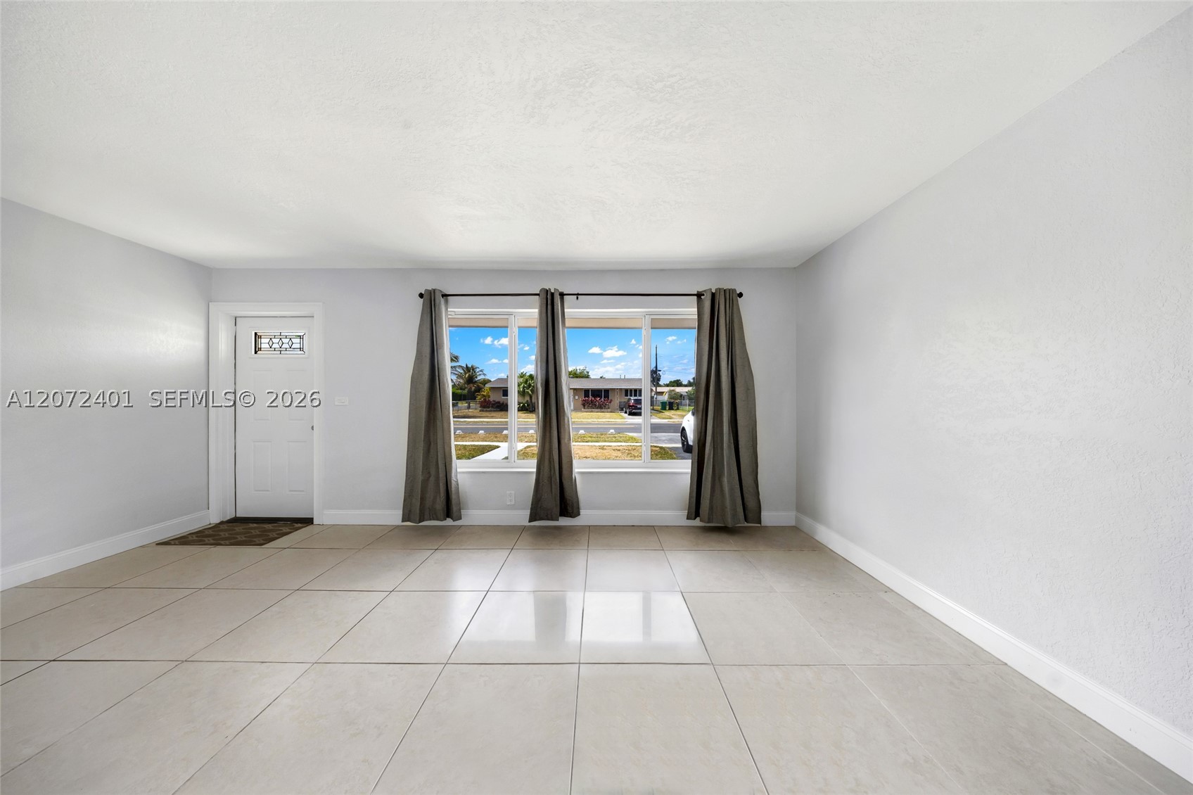 8801 SW 17th St, Miami FL 33165
