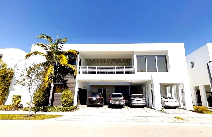10229 NW 74th Ter, Doral FL 33178