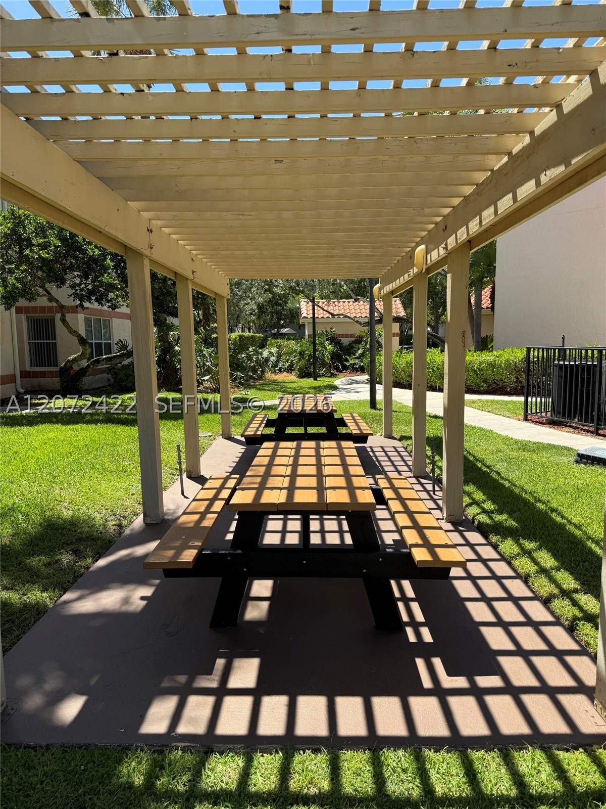 3450 N Pinewalk Dr N #421, Margate FL 33063
