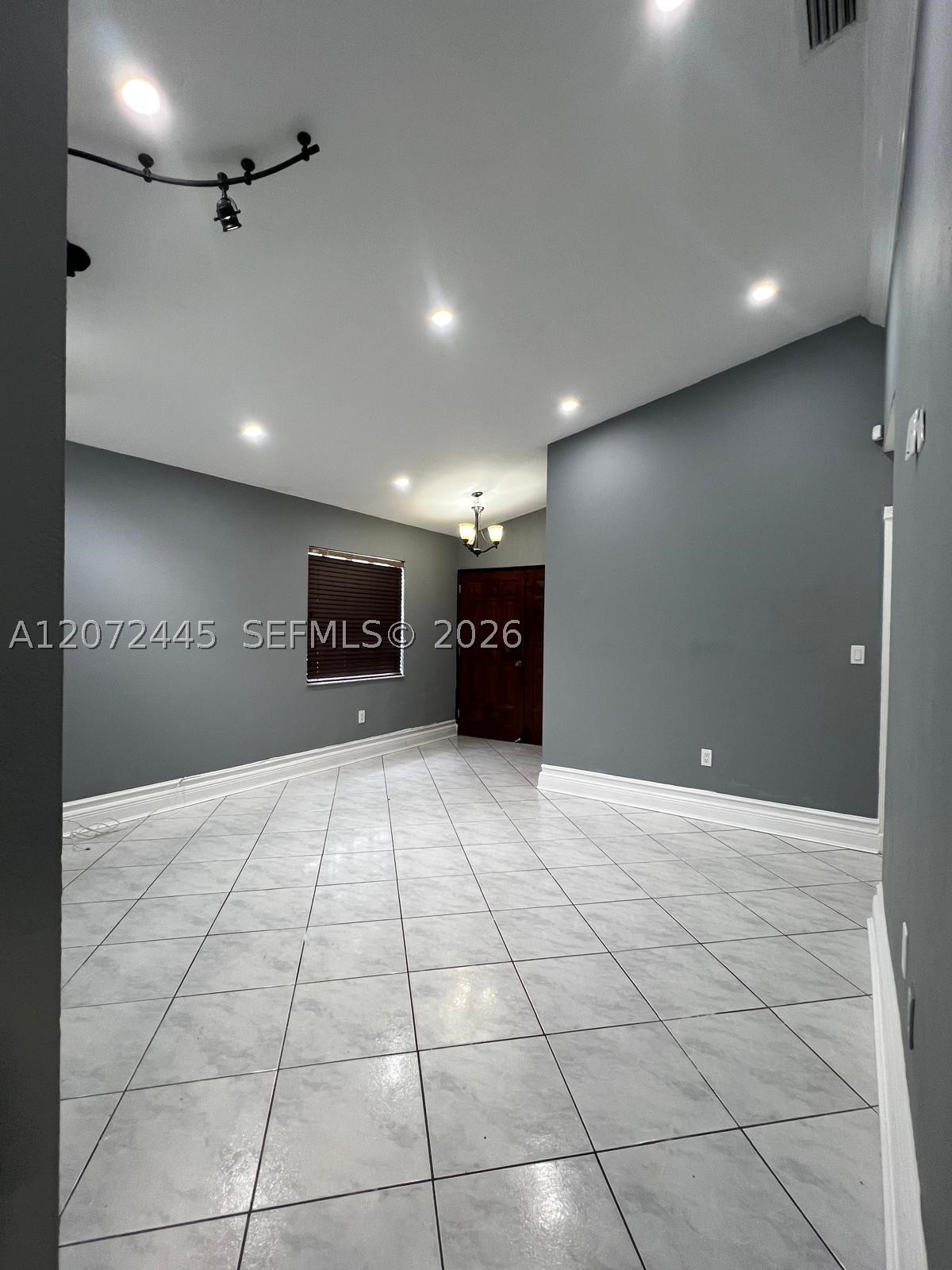 6978 W 25th Ave, Hialeah FL 33016