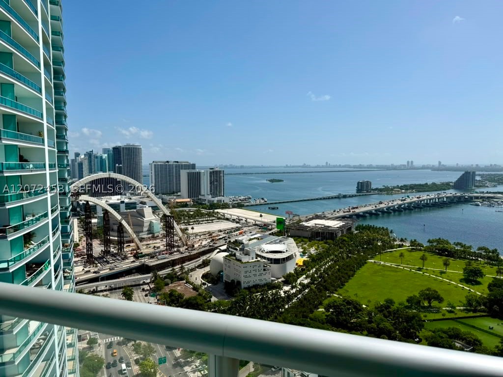 888 Biscayne Blvd #3611, Miami FL 33132