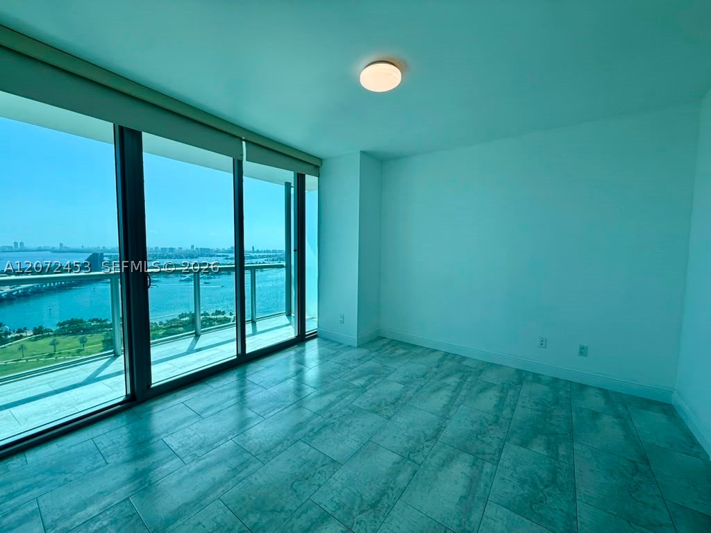 888 Biscayne Blvd #3611, Miami FL 33132