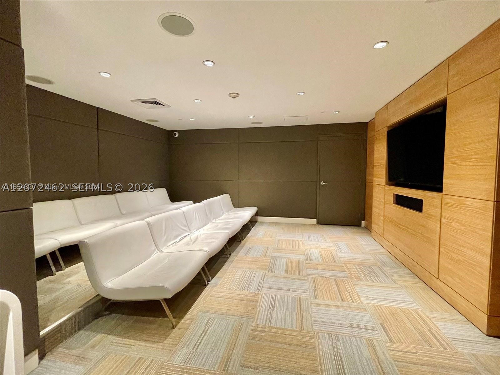 951 Brickell Ave #3403, Miami FL 33131