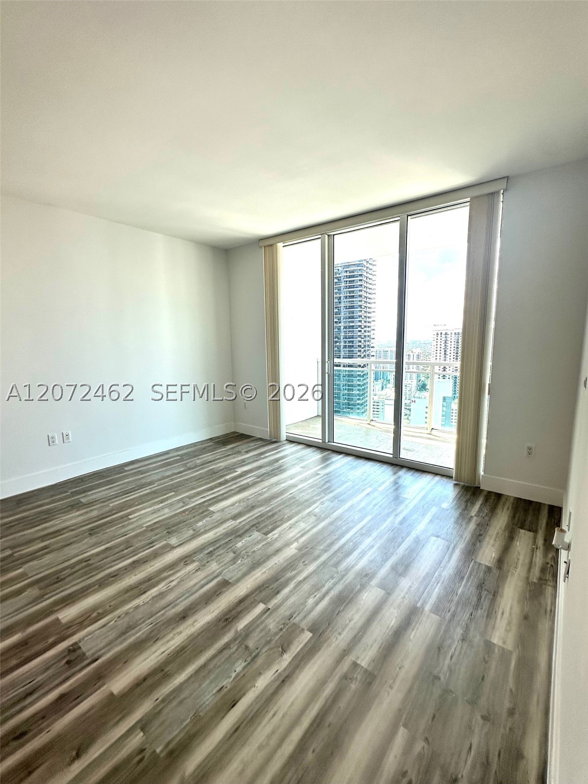 951 Brickell Ave #3403, Miami FL 33131