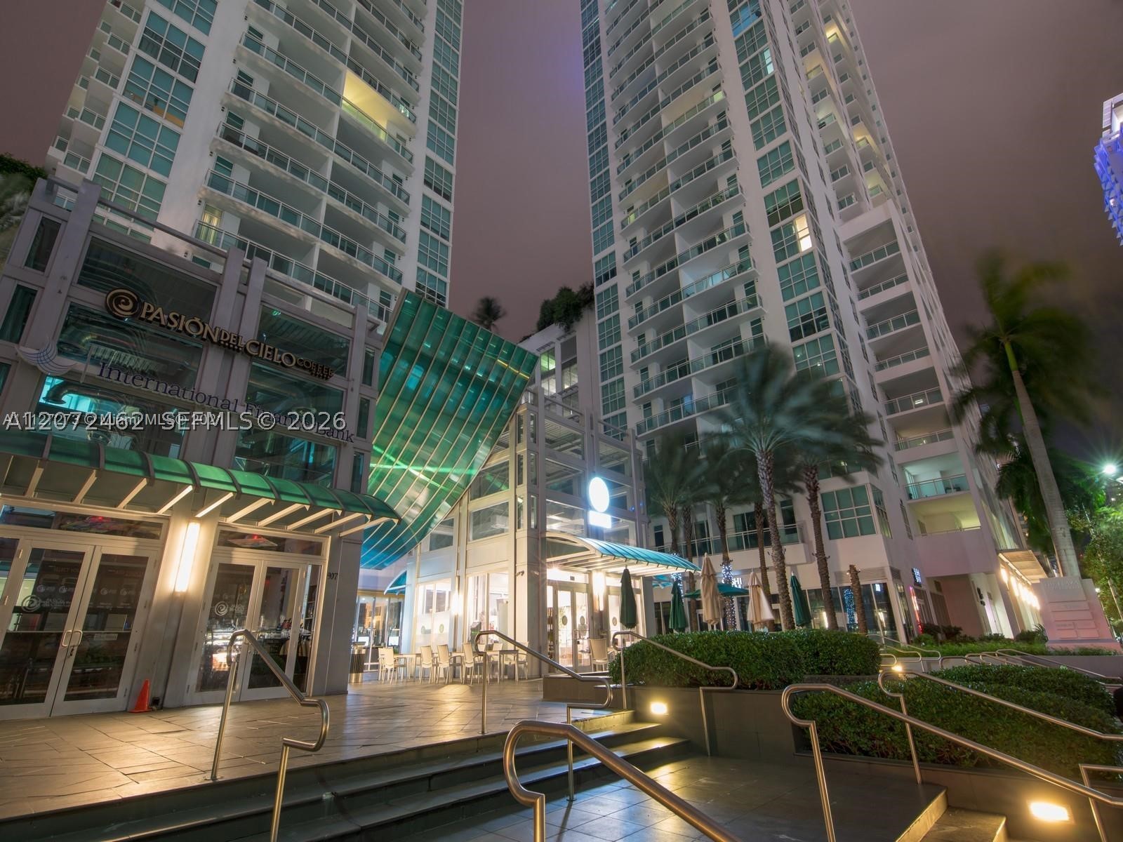 951 Brickell Ave #3403, Miami FL 33131