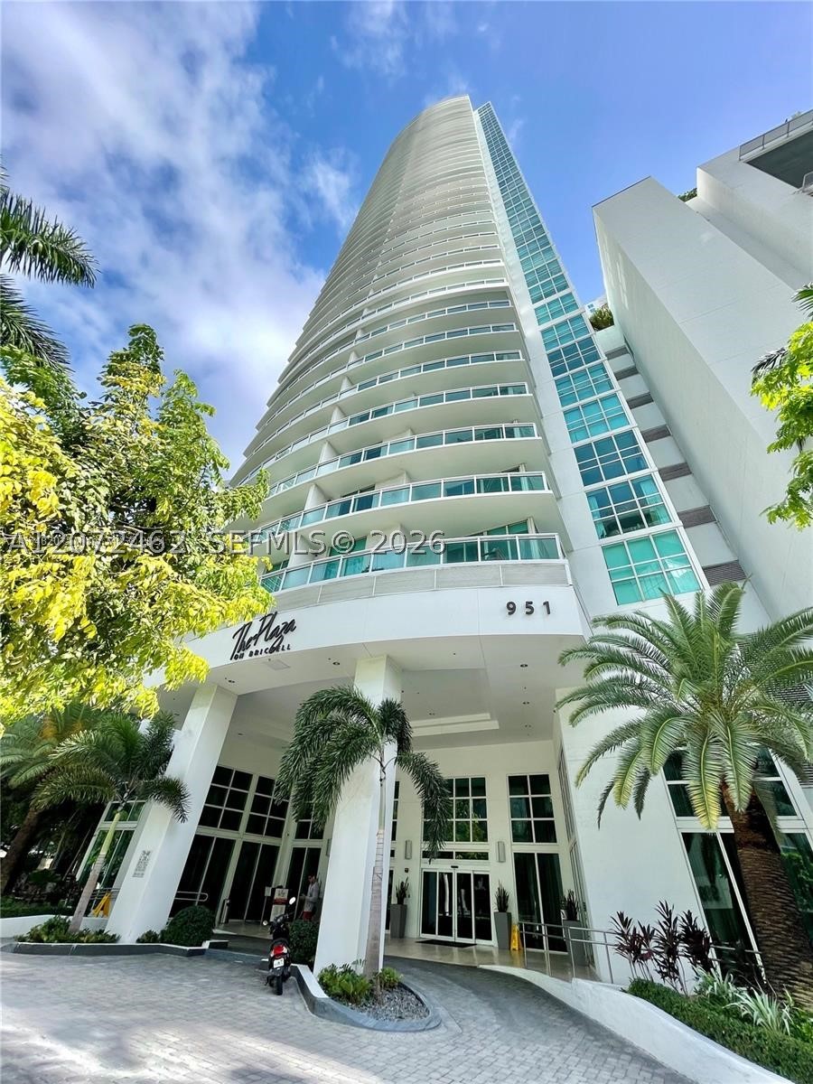 951 Brickell Ave #3403, Miami FL 33131