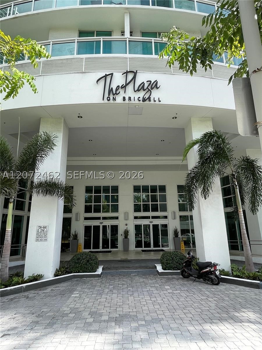 951 Brickell Ave #3403, Miami FL 33131