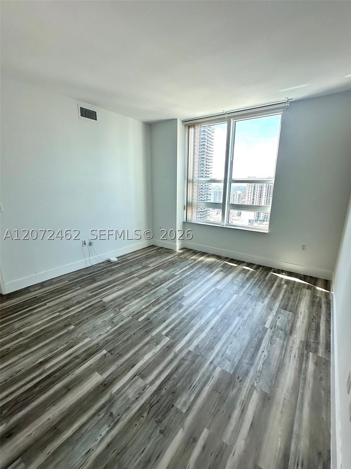 951 Brickell Ave #3403, Miami FL 33131