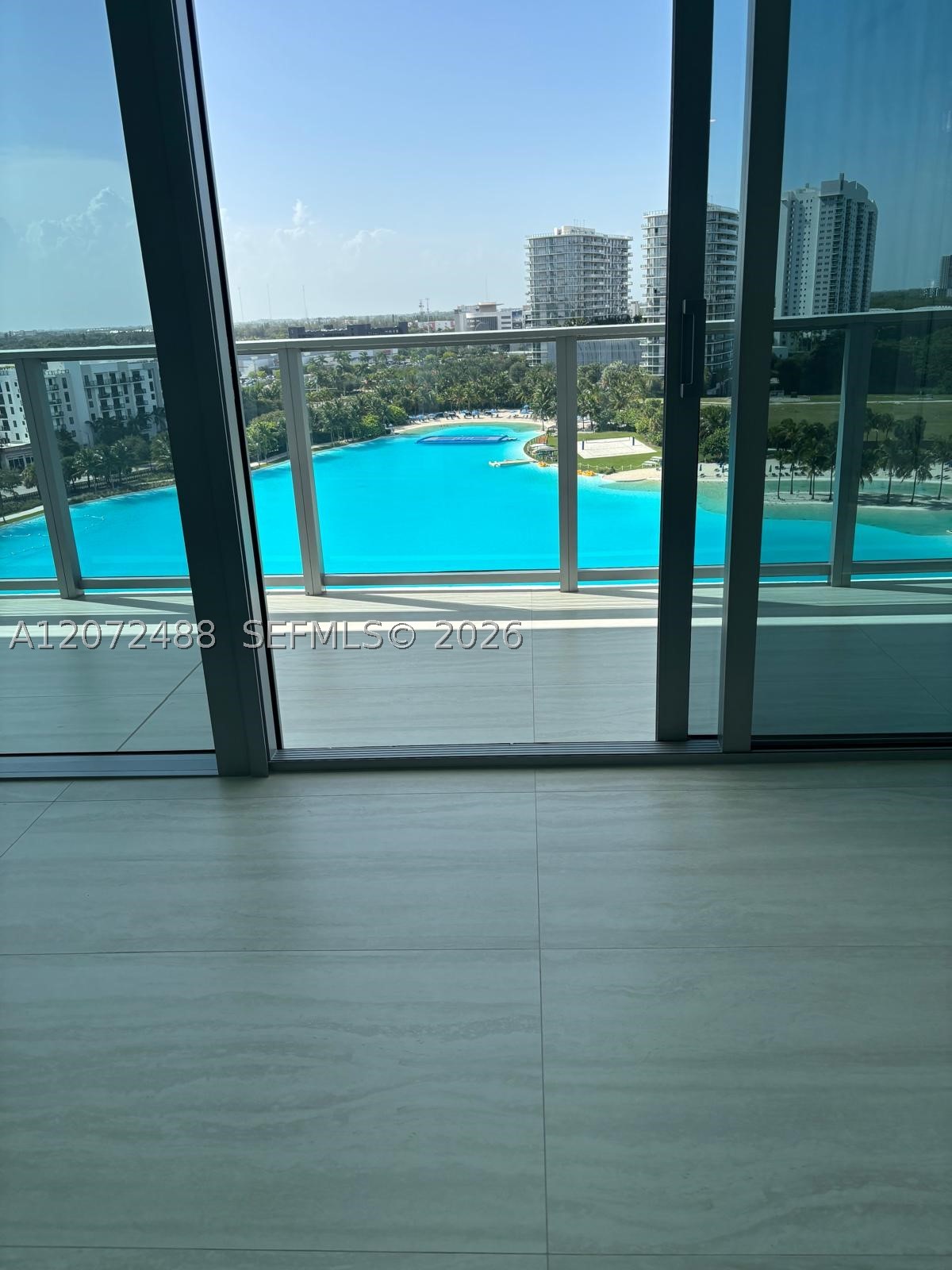 2411 LAGUNA CIRCLE #809, North Miami FL 33181