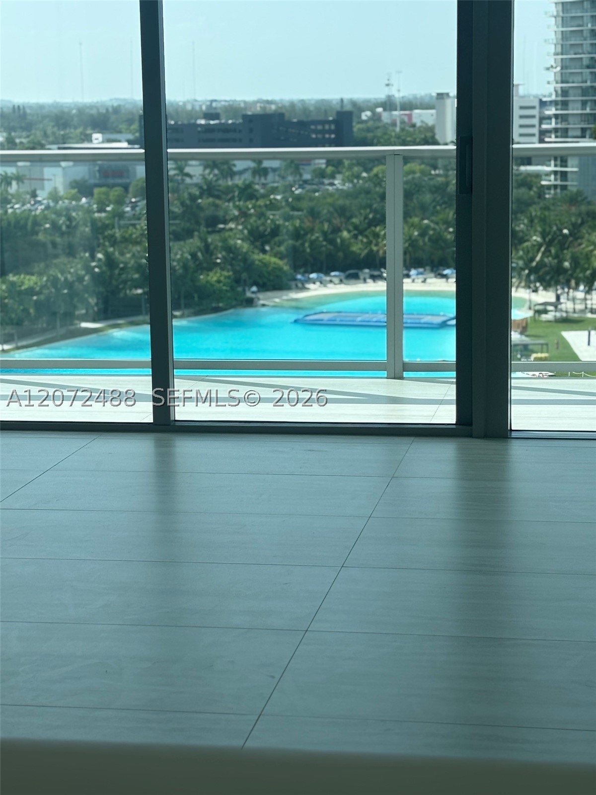 2411 LAGUNA CIRCLE #809, North Miami FL 33181