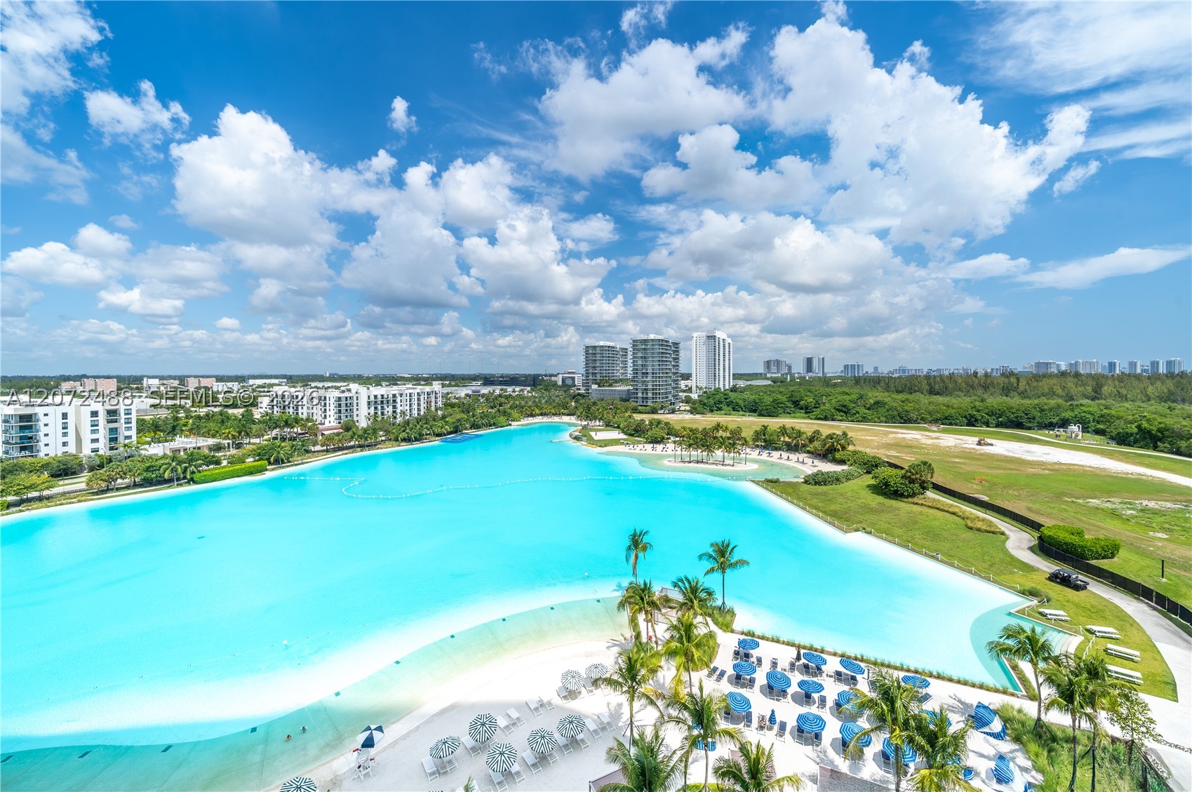 2411 LAGUNA CIRCLE #809, North Miami FL 33181