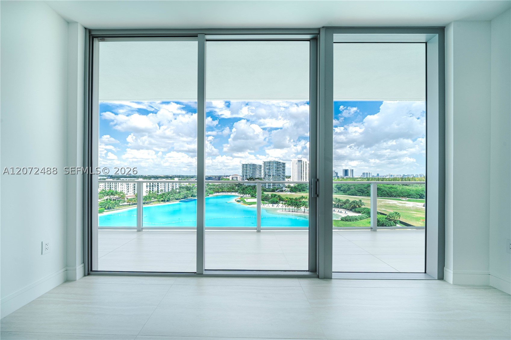2411 LAGUNA CIRCLE #809, North Miami FL 33181