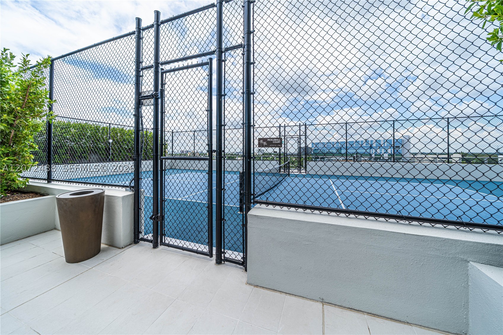 2411 LAGUNA CIRCLE #809, North Miami FL 33181