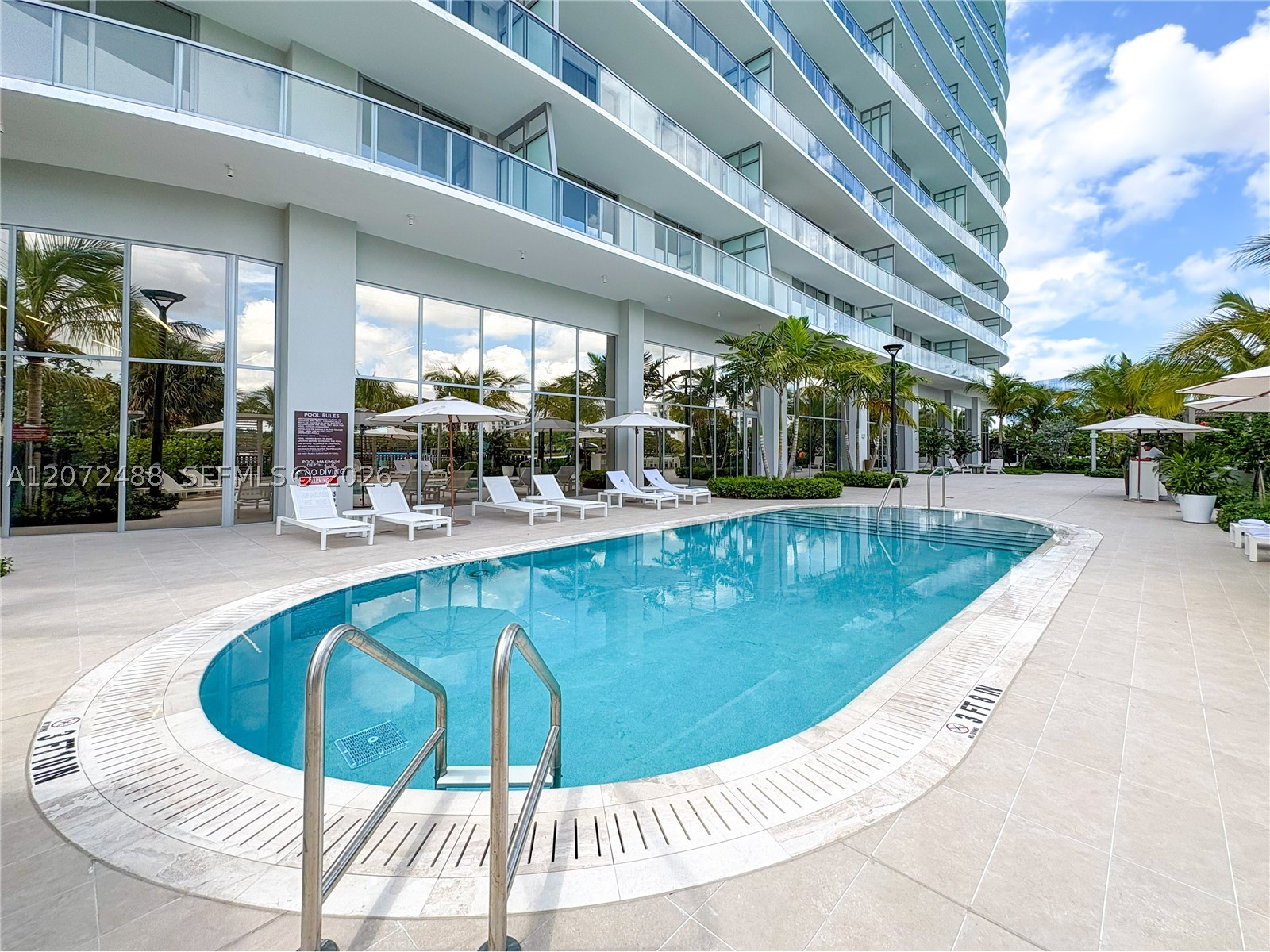 2411 LAGUNA CIRCLE #809, North Miami FL 33181