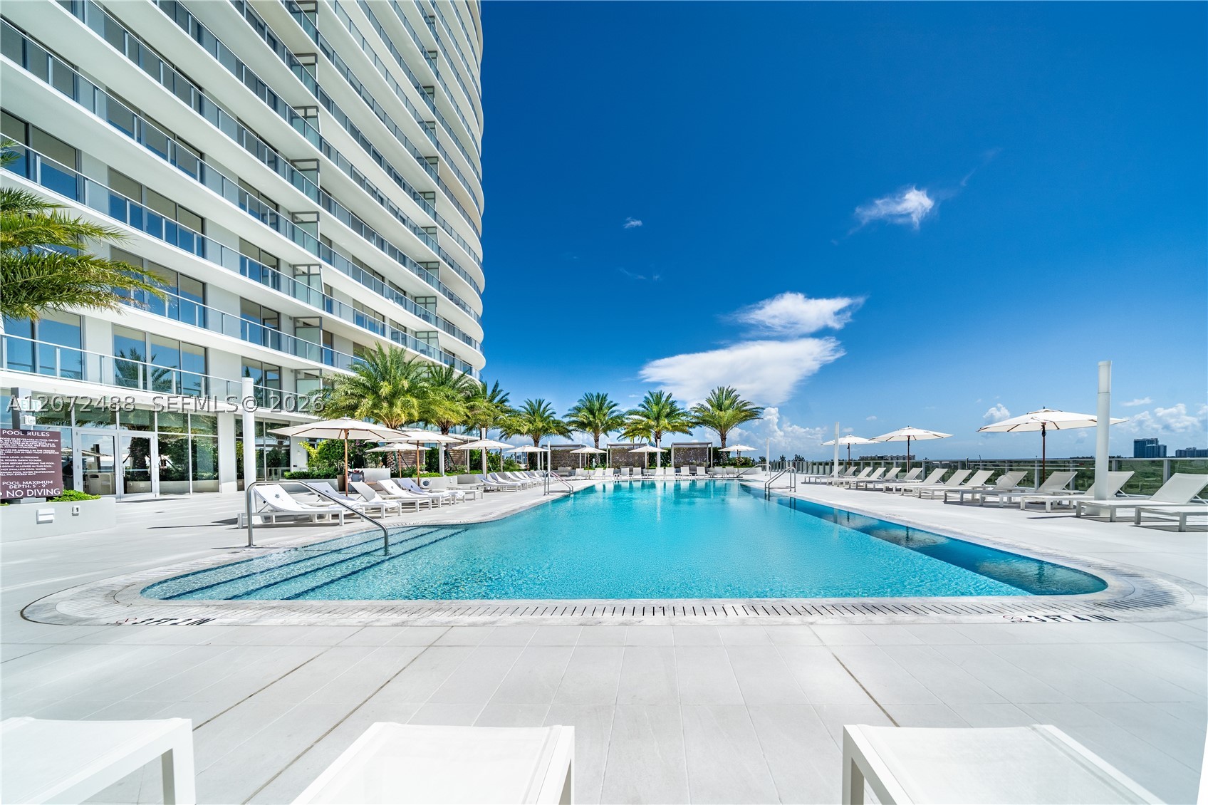 2411 LAGUNA CIRCLE #809, North Miami FL 33181