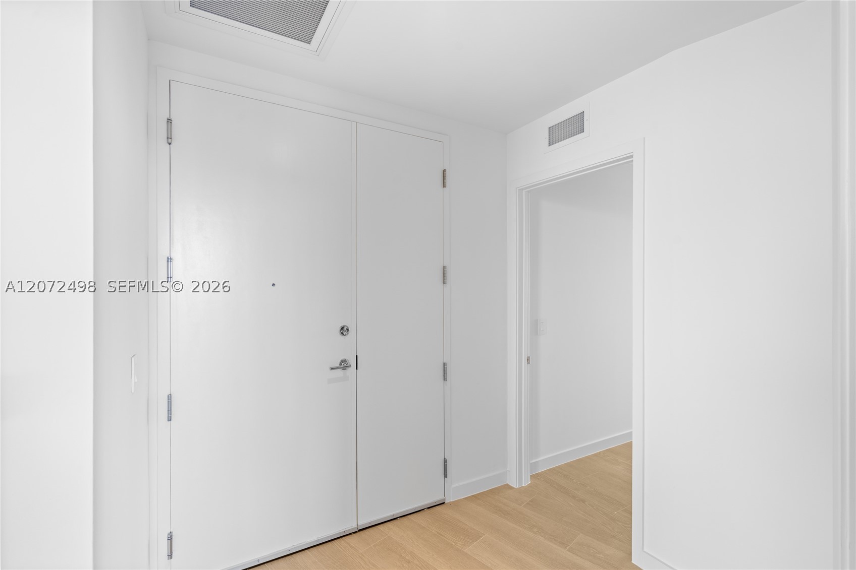 1400 Biscayne Blvd #4206, Miami FL 33132