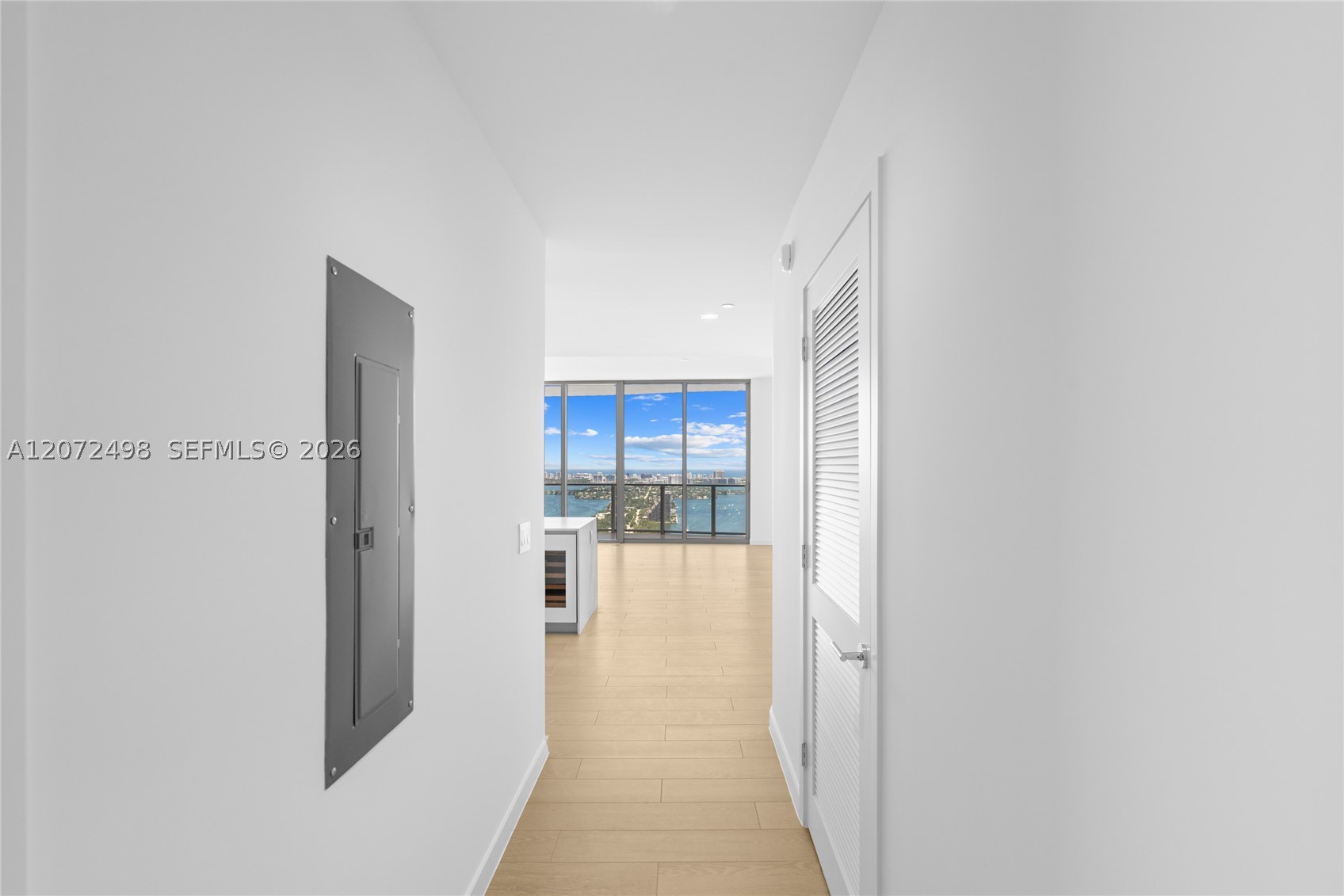 1400 Biscayne Blvd #4206, Miami FL 33132