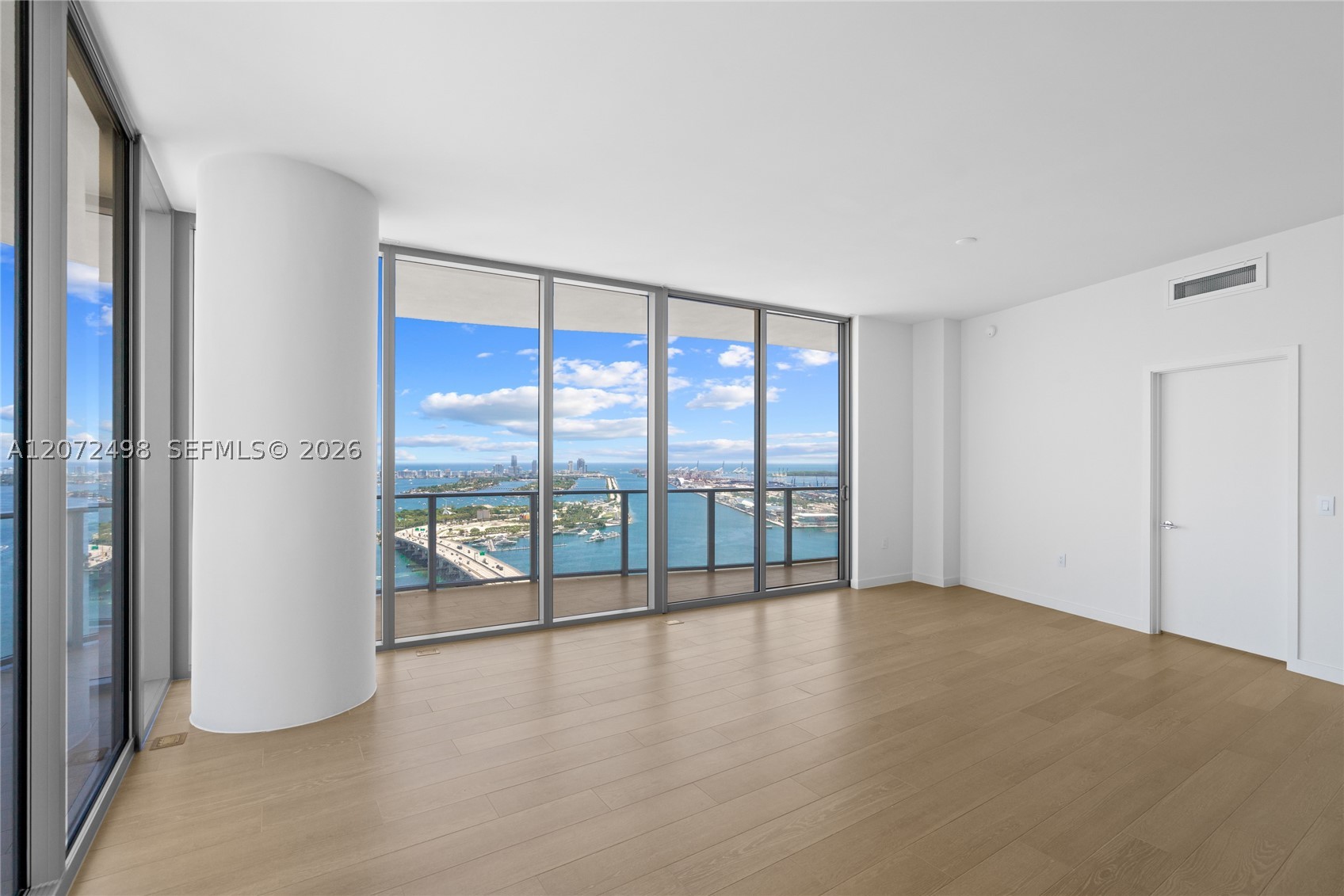 1400 Biscayne Blvd #4206, Miami FL 33132