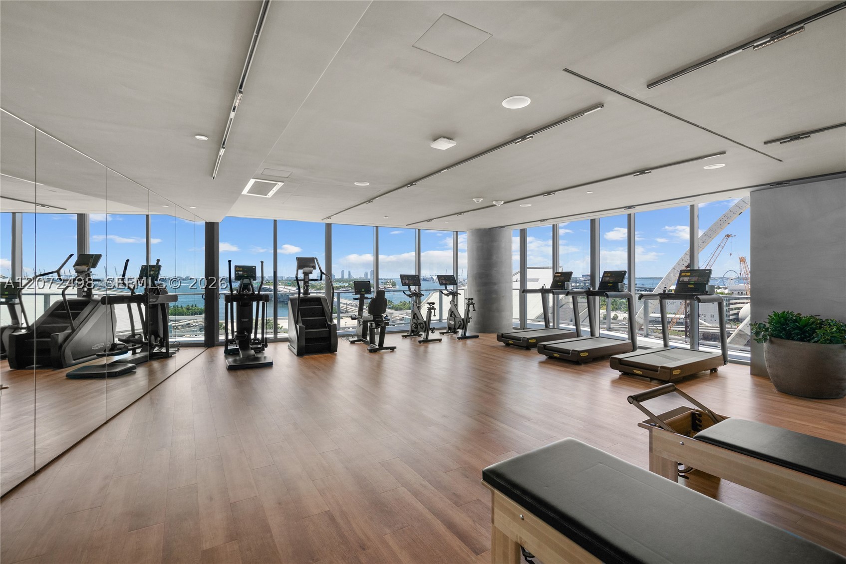 1400 Biscayne Blvd #4206, Miami FL 33132