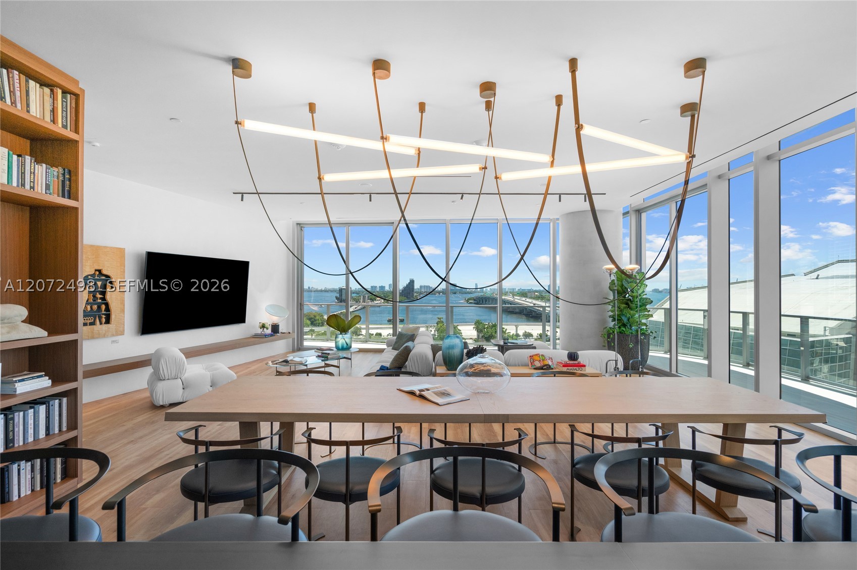 1400 Biscayne Blvd #4206, Miami FL 33132