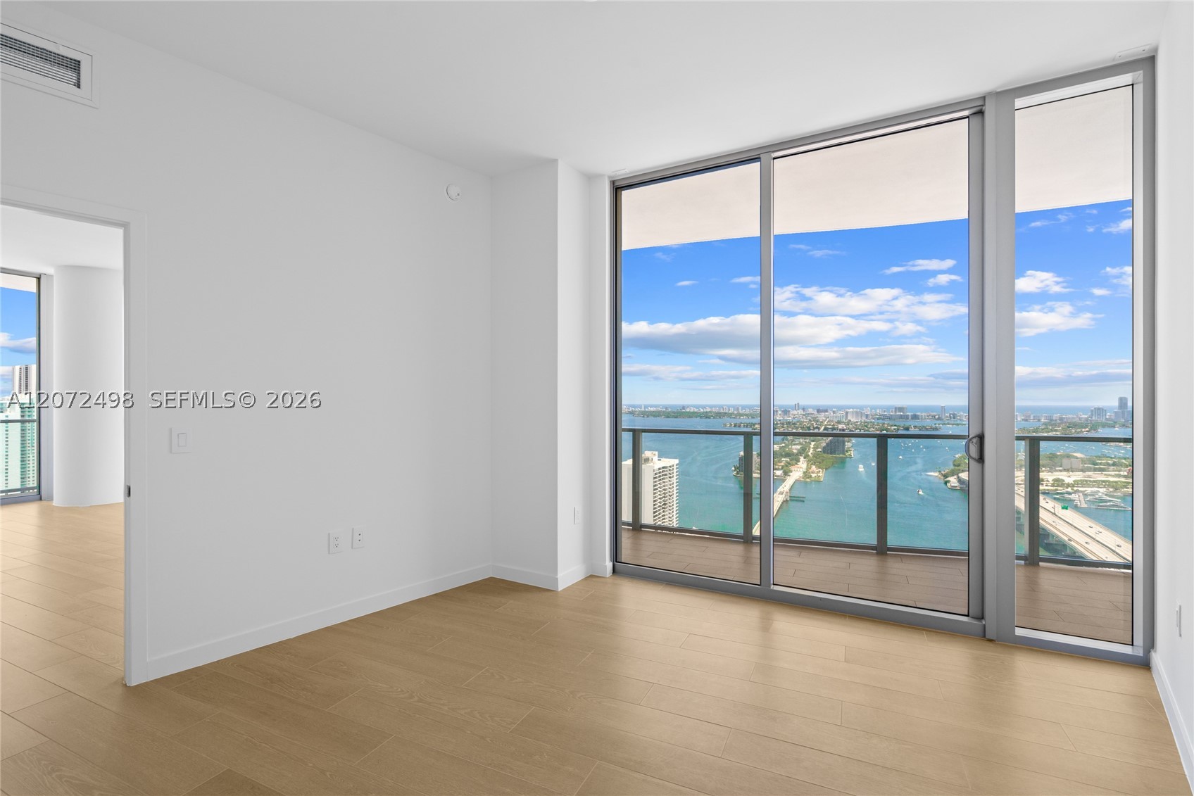 1400 Biscayne Blvd #4206, Miami FL 33132