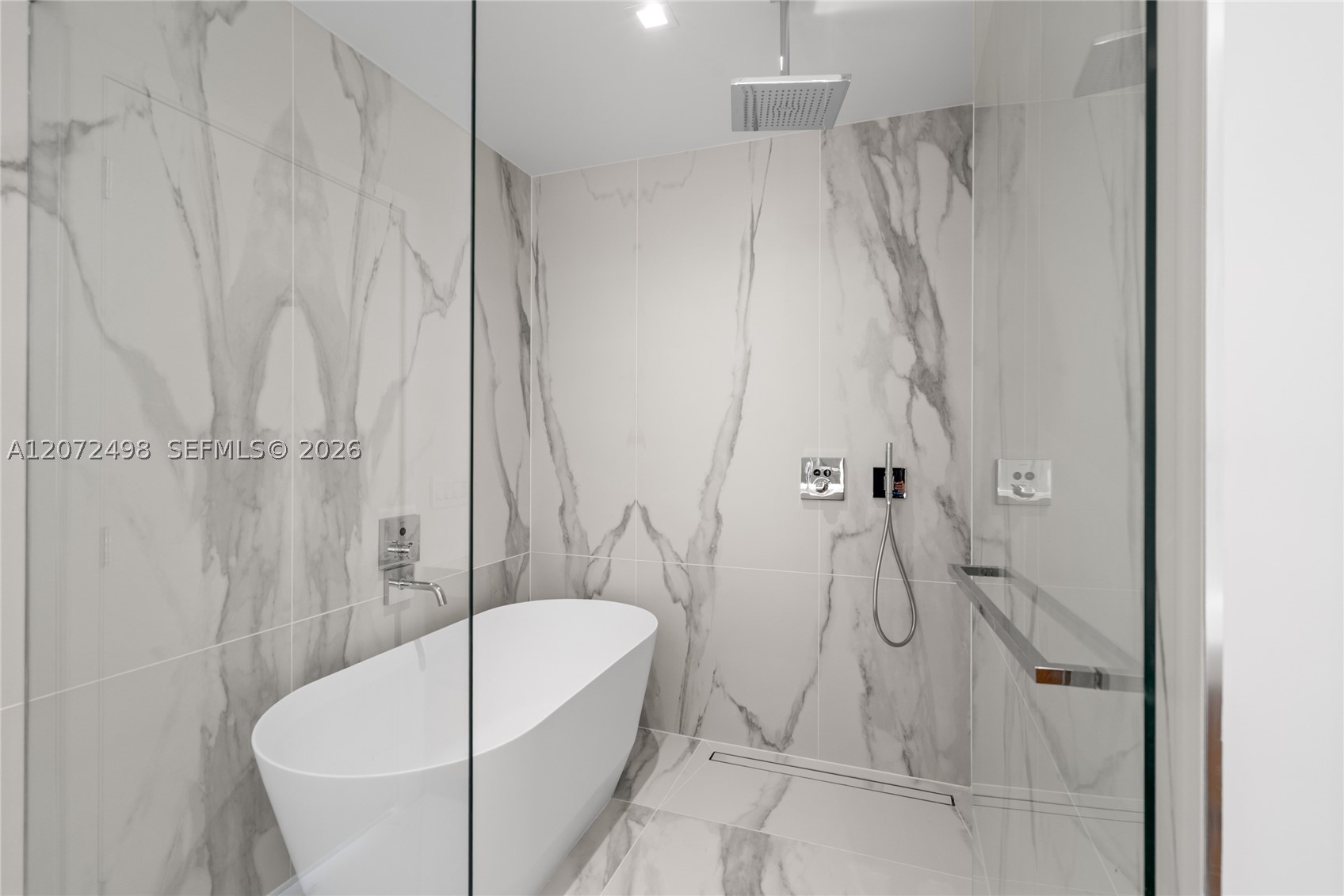 1400 Biscayne Blvd #4206, Miami FL 33132