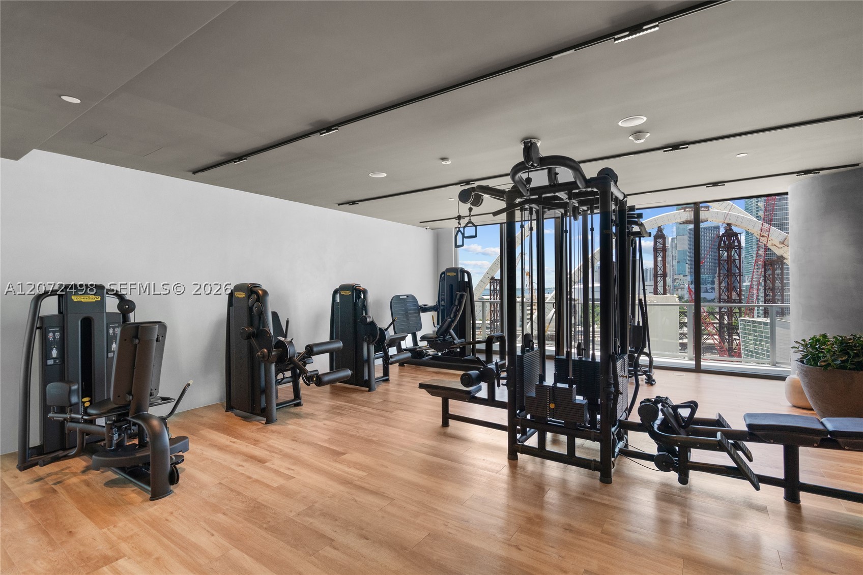 1400 Biscayne Blvd #4206, Miami FL 33132