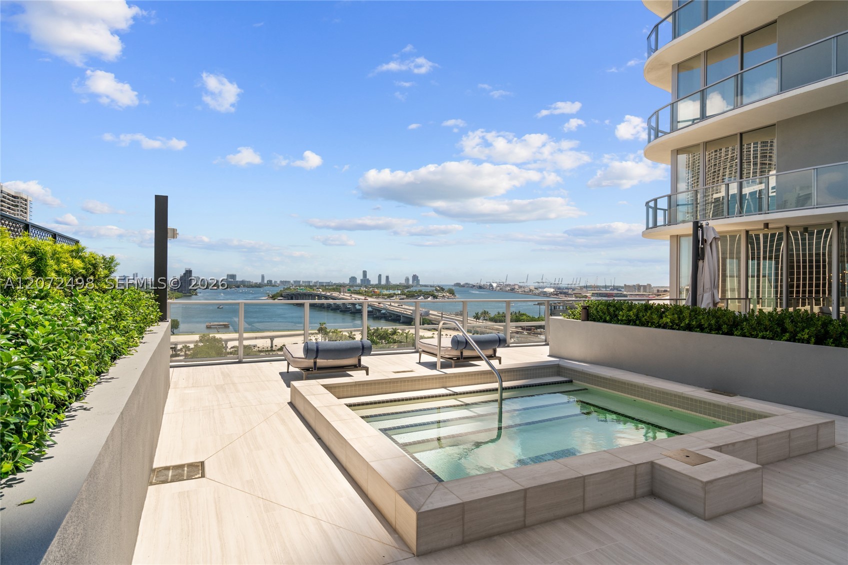 1400 Biscayne Blvd #4206, Miami FL 33132