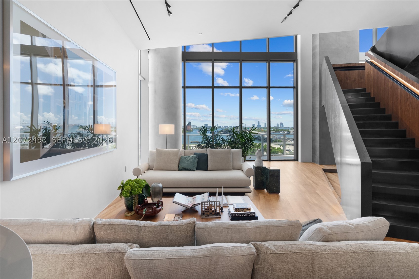 1400 Biscayne Blvd #4206, Miami FL 33132