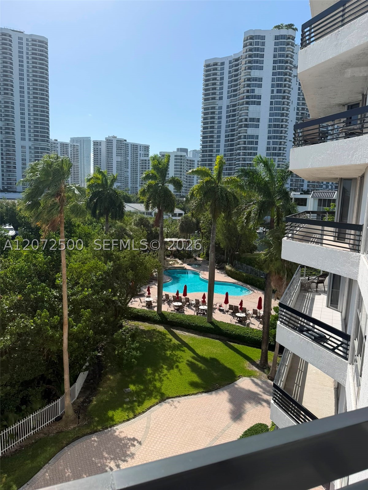 3400 NE 192nd St #511, Aventura FL 33180