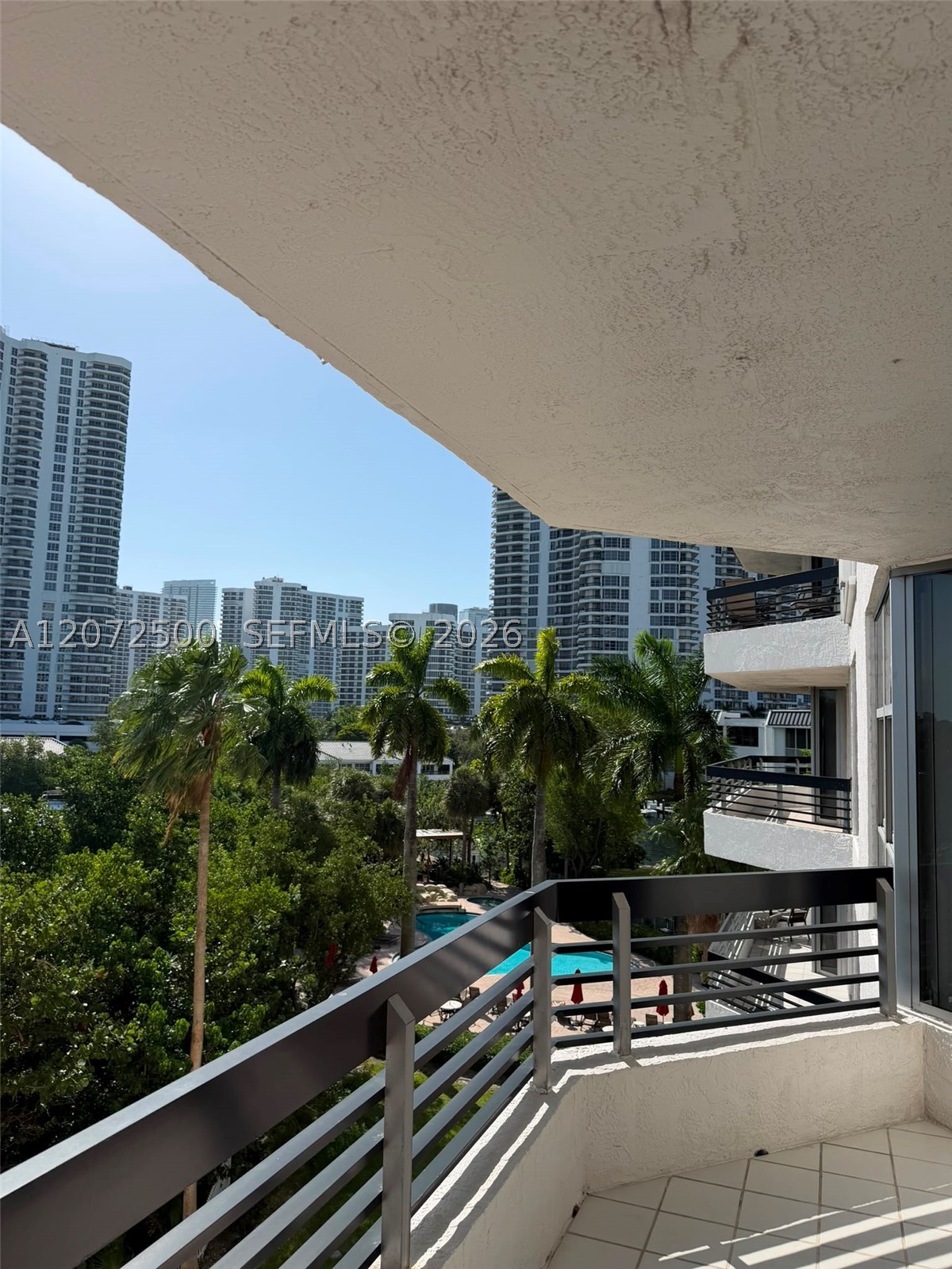 3400 NE 192nd St #511, Aventura FL 33180