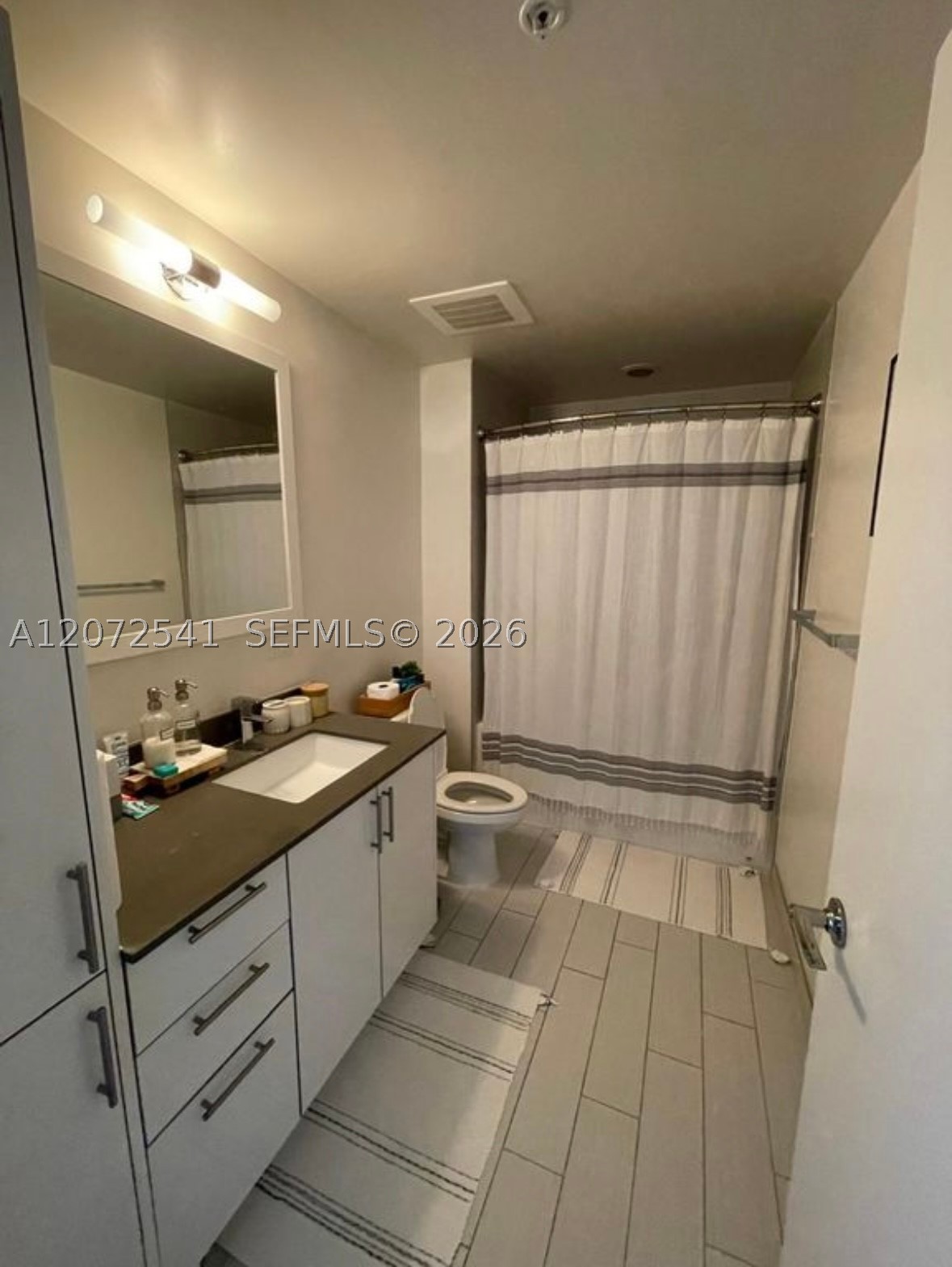 999 SW 1st Ave #1814, Miami FL 33130