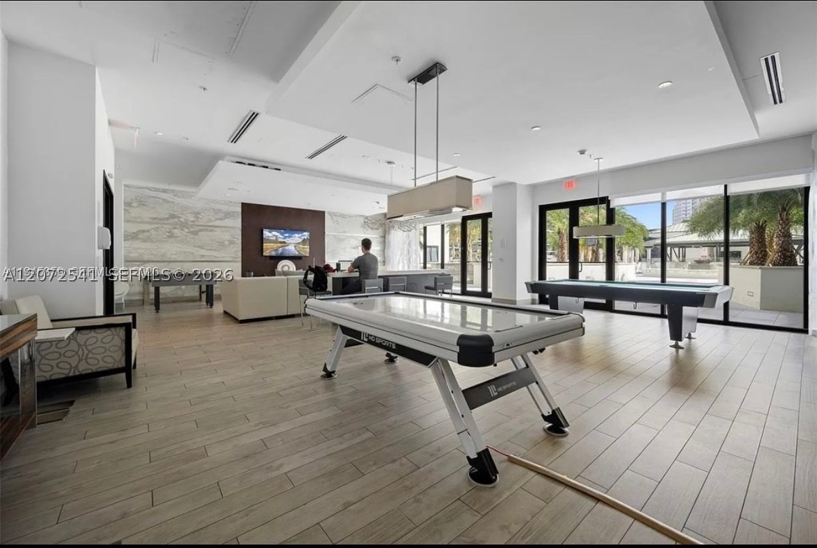 999 SW 1st Ave #1814, Miami FL 33130