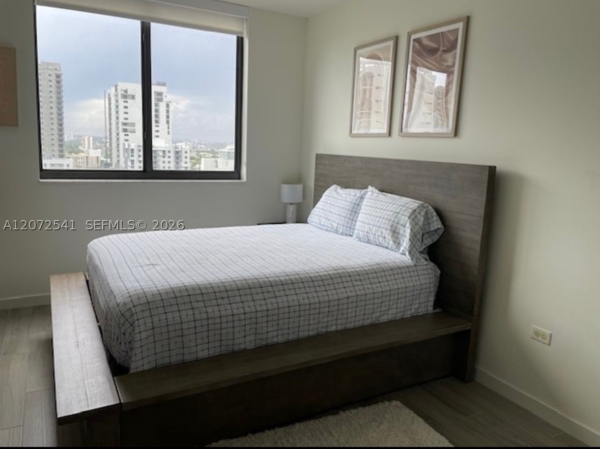 999 SW 1st Ave #1814, Miami FL 33130
