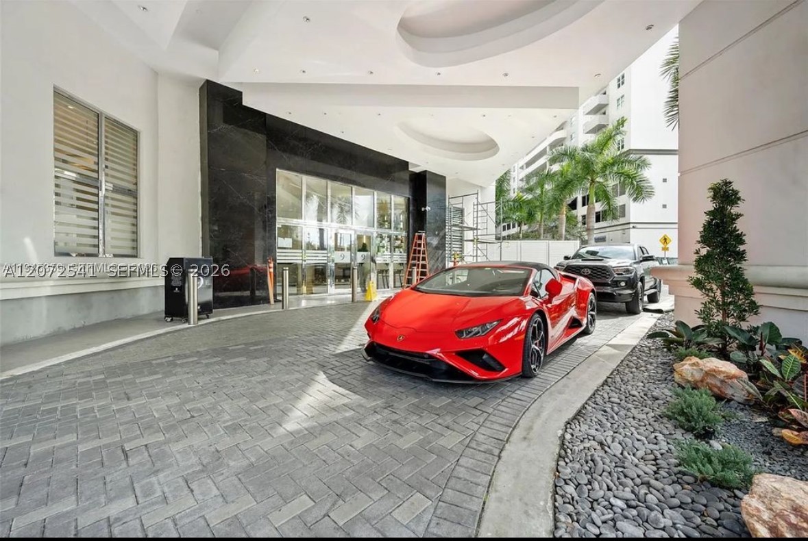 999 SW 1st Ave #1814, Miami FL 33130