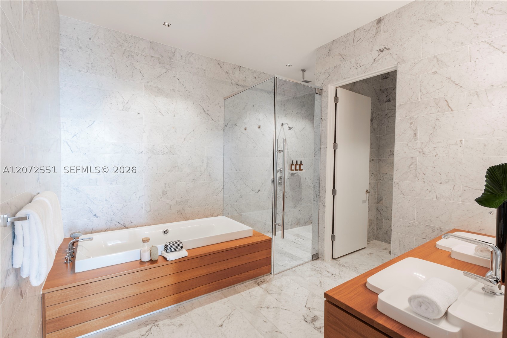 2675 S Bayshore Dr #602S, Miami FL 33133